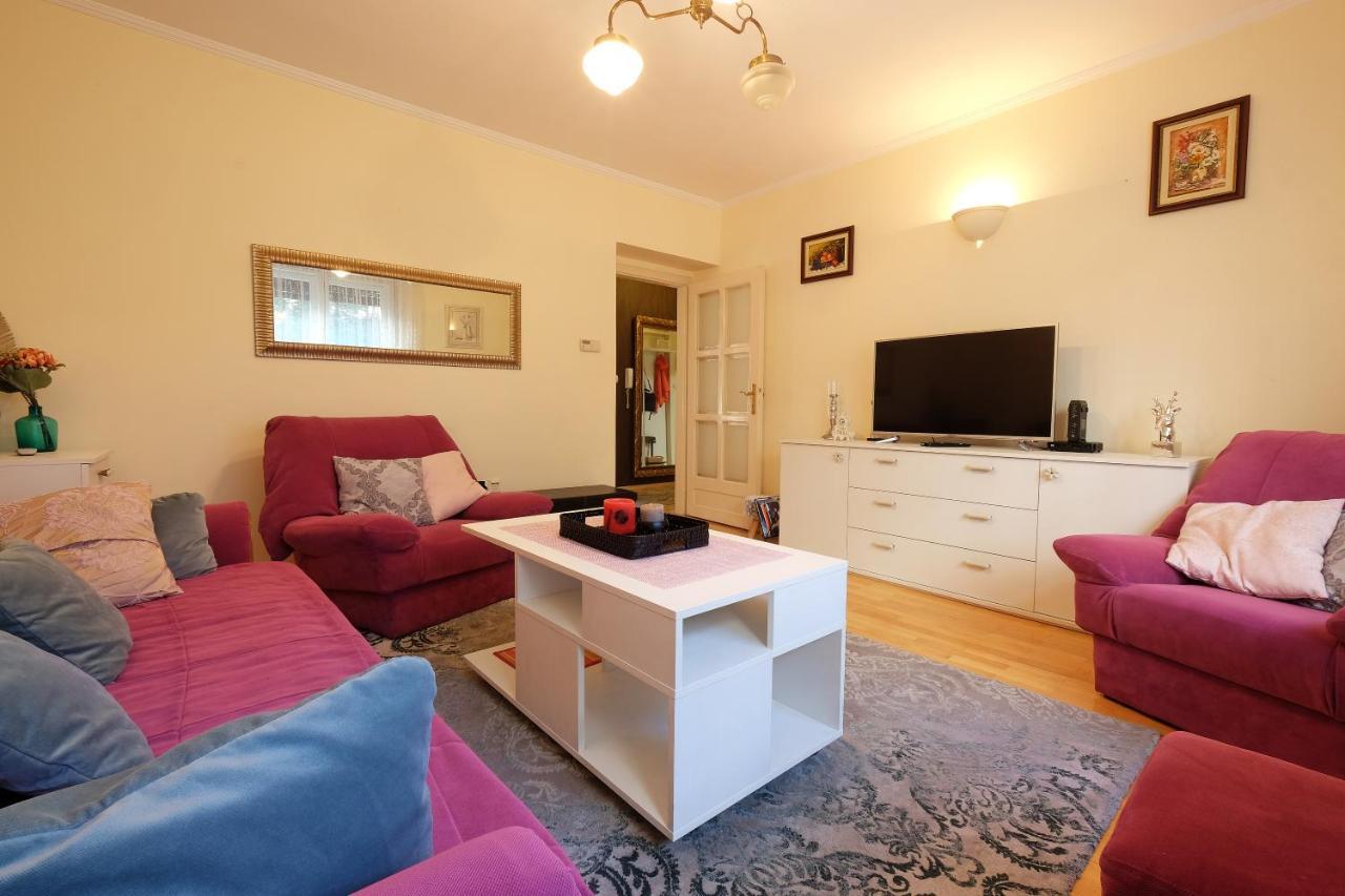 Paradise Starry Suite-City Center Beograd Bagian luar foto