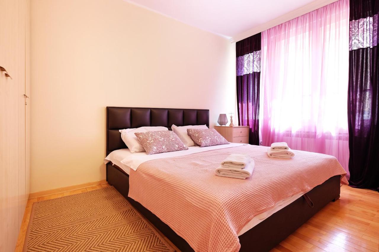 Paradise Starry Suite-City Center Beograd Bagian luar foto